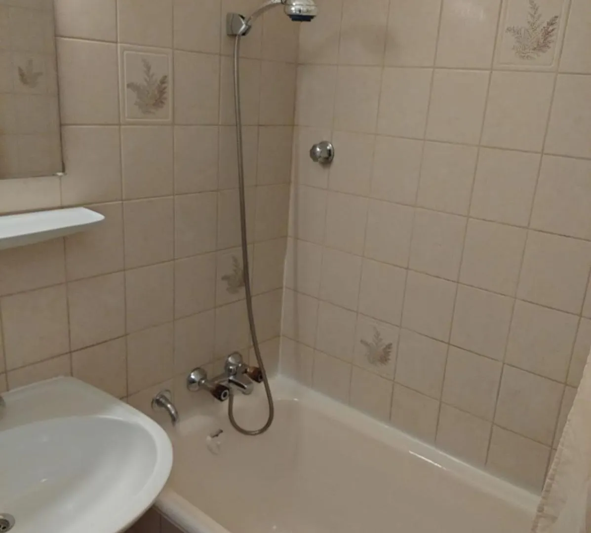 Zentrale Lage, Schoene 2 Zimmer, Voll Ausgestattet! Munich